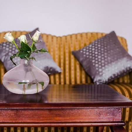 Halby Luxury Rooms Chmielna 73B Warszawa Exteriör bild