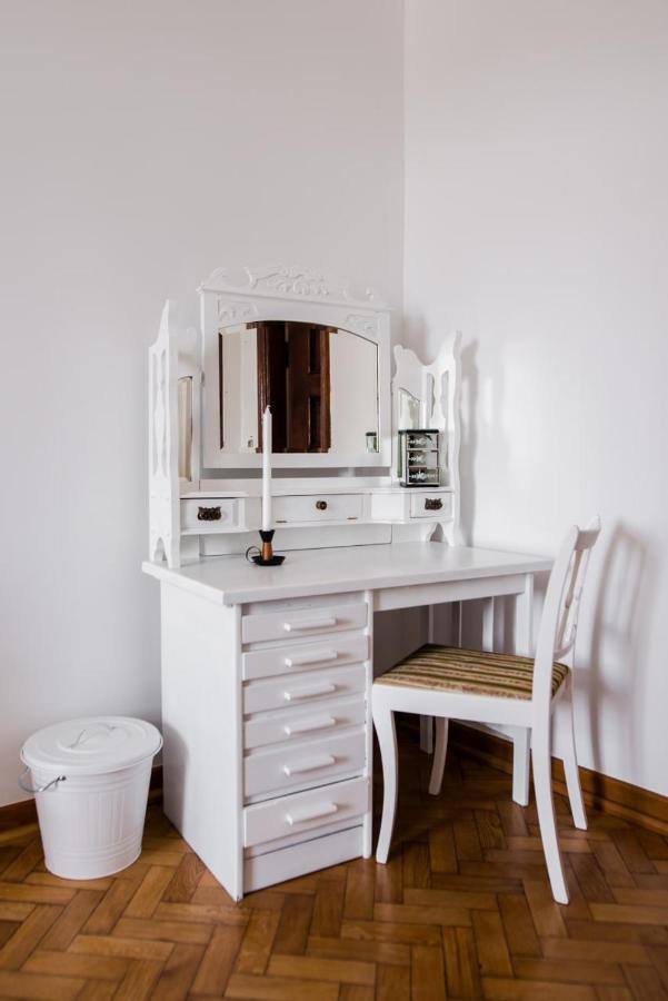 Halby Luxury Rooms Chmielna 73B Warszawa Exteriör bild