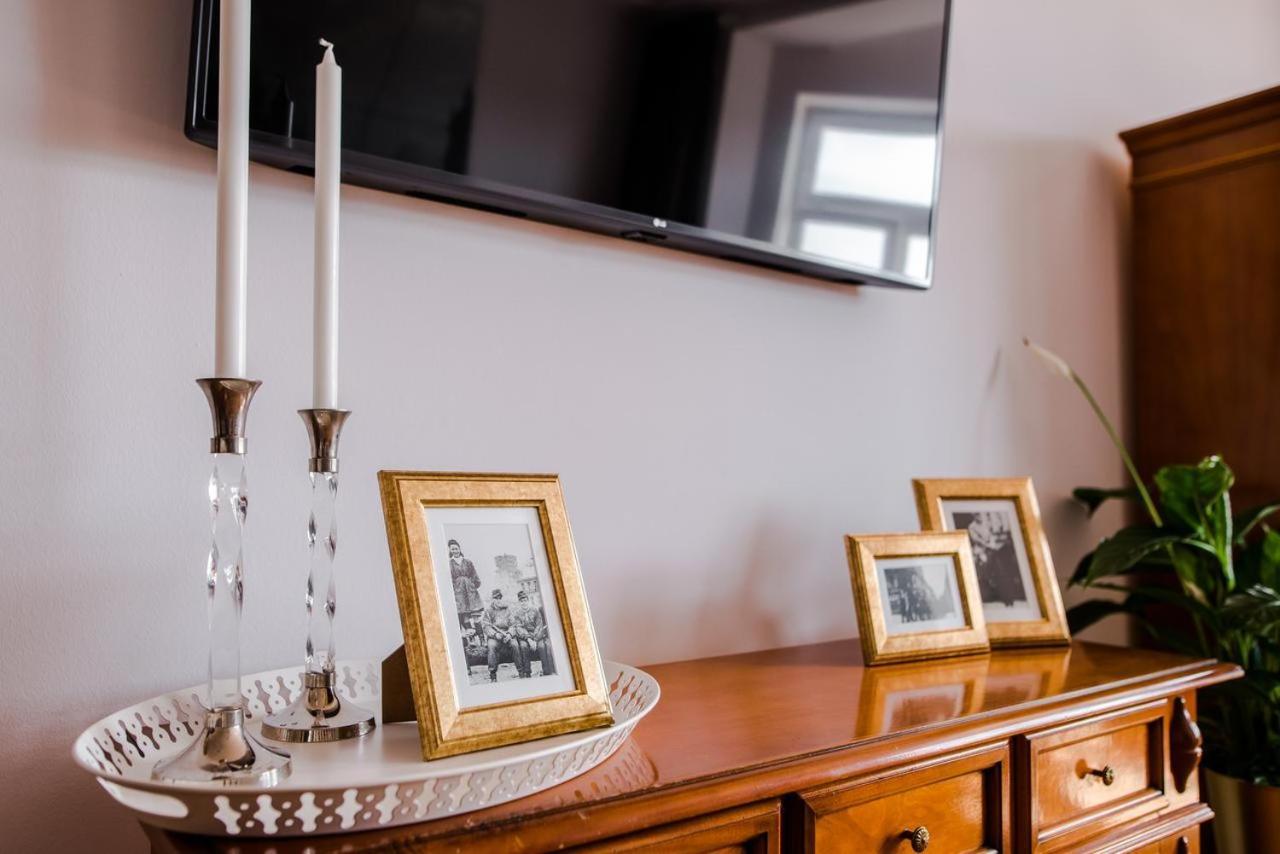 Halby Luxury Rooms Chmielna 73B Warszawa Exteriör bild
