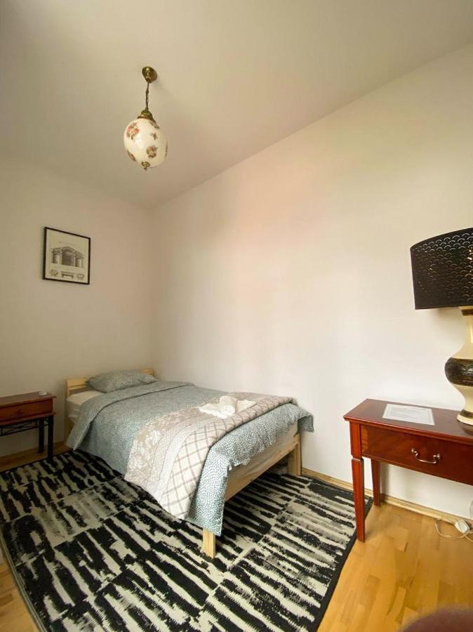 Halby Luxury Rooms Chmielna 73B Warszawa Exteriör bild