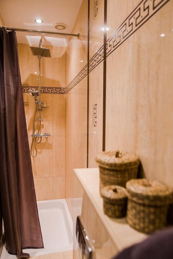 Halby Luxury Rooms Chmielna 73B Warszawa Exteriör bild